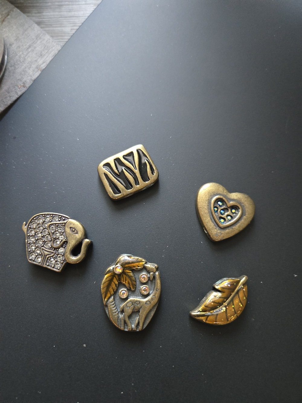 Lot Of Decorative Charms - Heart, Elephant, Leaf, Zebra, giraffe
